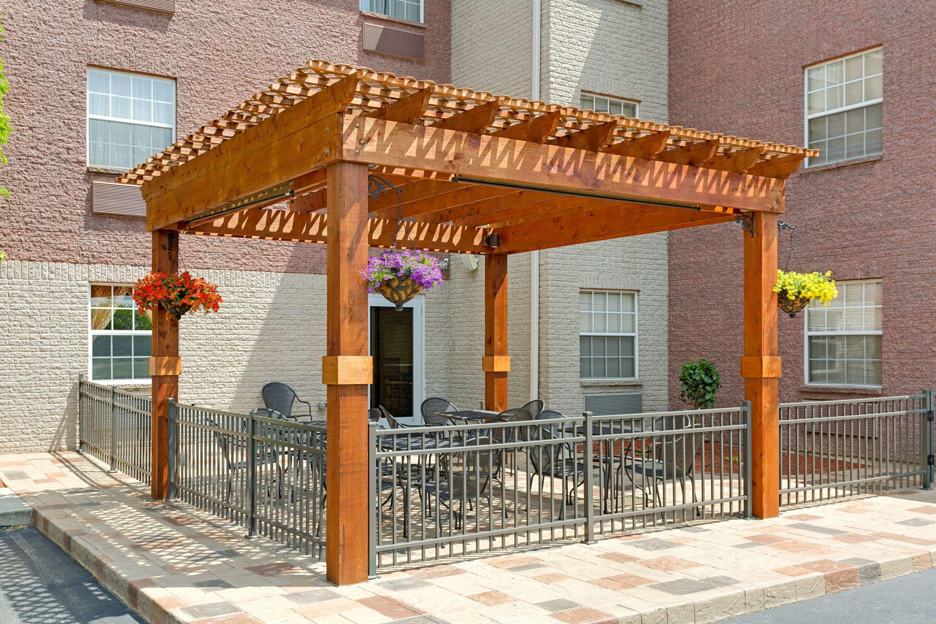 Hawthorn Suites By Wyndham Cincinnati/シャロンビル エクステリア 写真